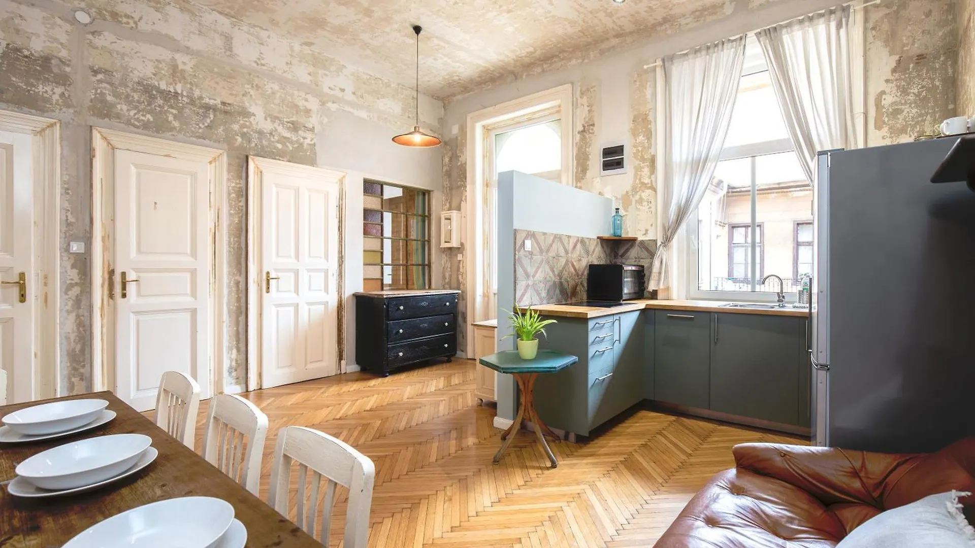 Budapestayz - Weiner Apartments 0*, Budapeste Hungria